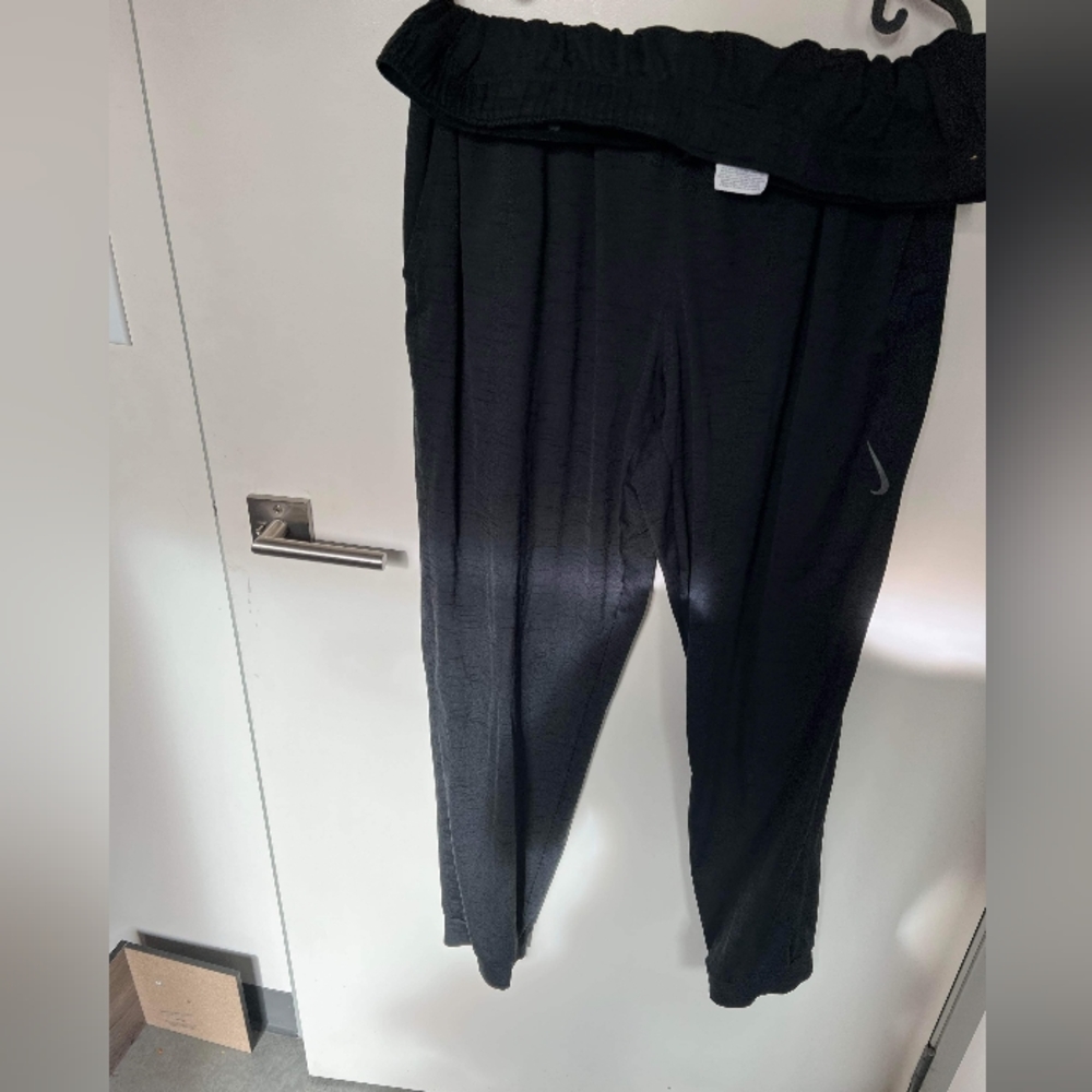 Nike yoga pants